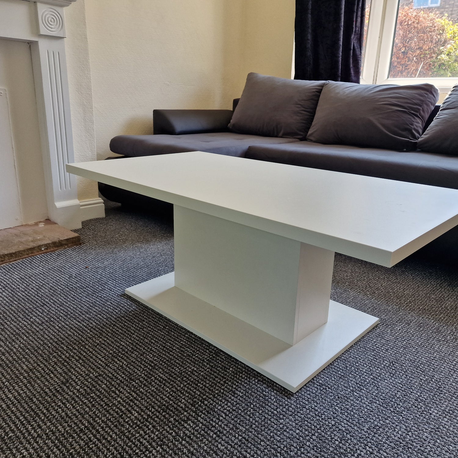 COFFEE TABLE BRISTOL WHITE 110X60CMTable dimensionwid. 110 cm / dep. 60 cm / height 43 cmExecution: base made of white laminated board, 16mm thick The table top is 28mm thick, white.Anna Furniture