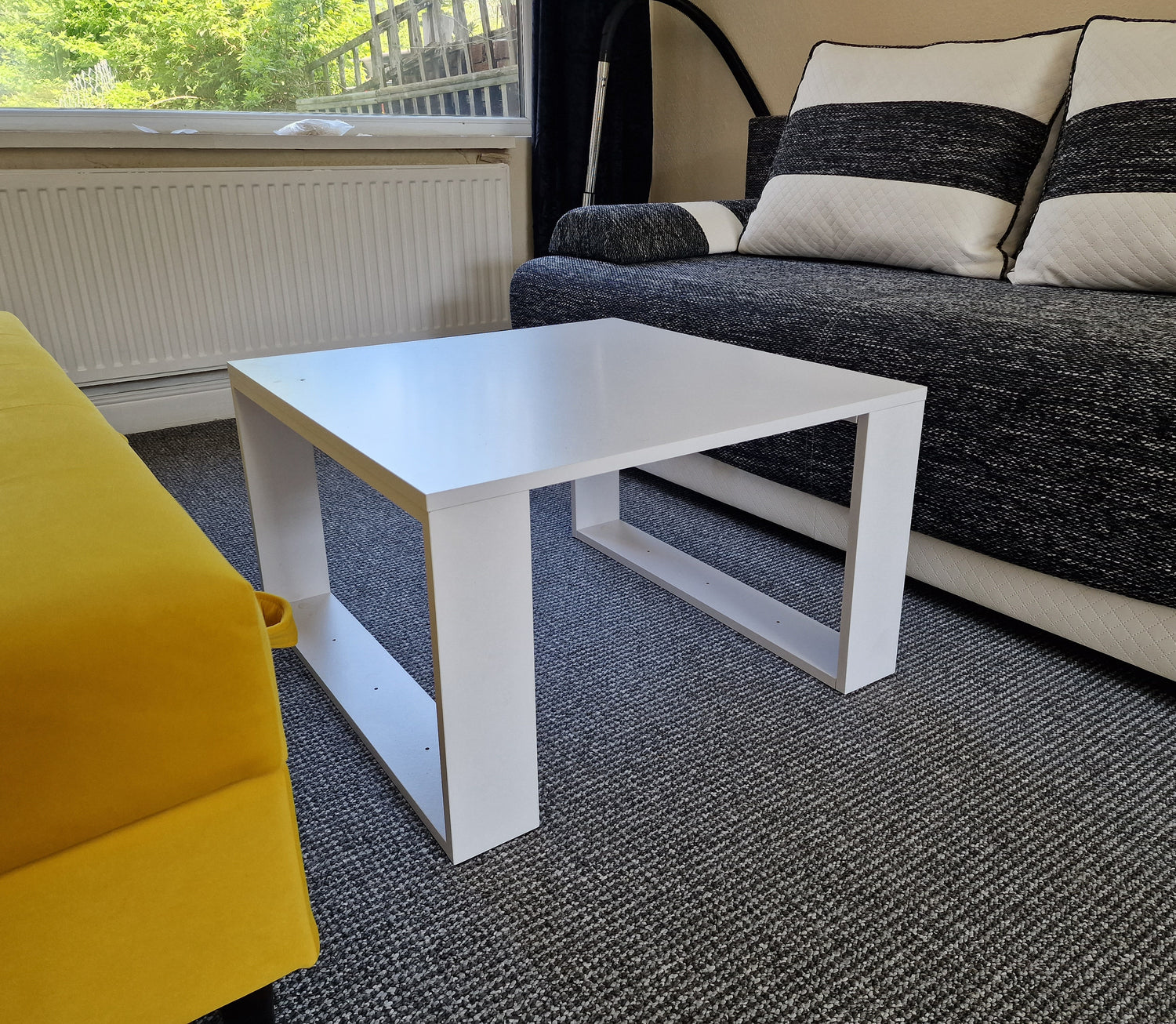 COFFEE TABLE LIVING ROOM LOFT MODERN MINI WHITE 67x67cmfunctionality easy assembly assembly instructions in the packagePerfect for the living room.its made of a double-laminated board with increased hardness, which makes the surface of the furniture more