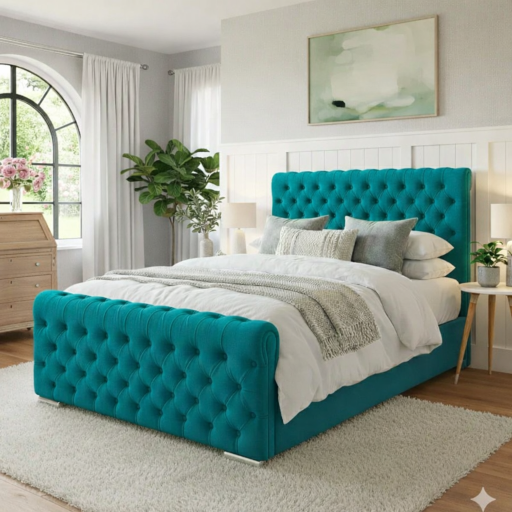 KOSTENLOSE LIEFERUNG! Luxuriöser Chesterfield-Bettgestell mit Flügelrücken und Hocker – Tief geknöpfter Samt | Erhältlich in allen Größen / WEICHER SAMT IN TÜRKIS