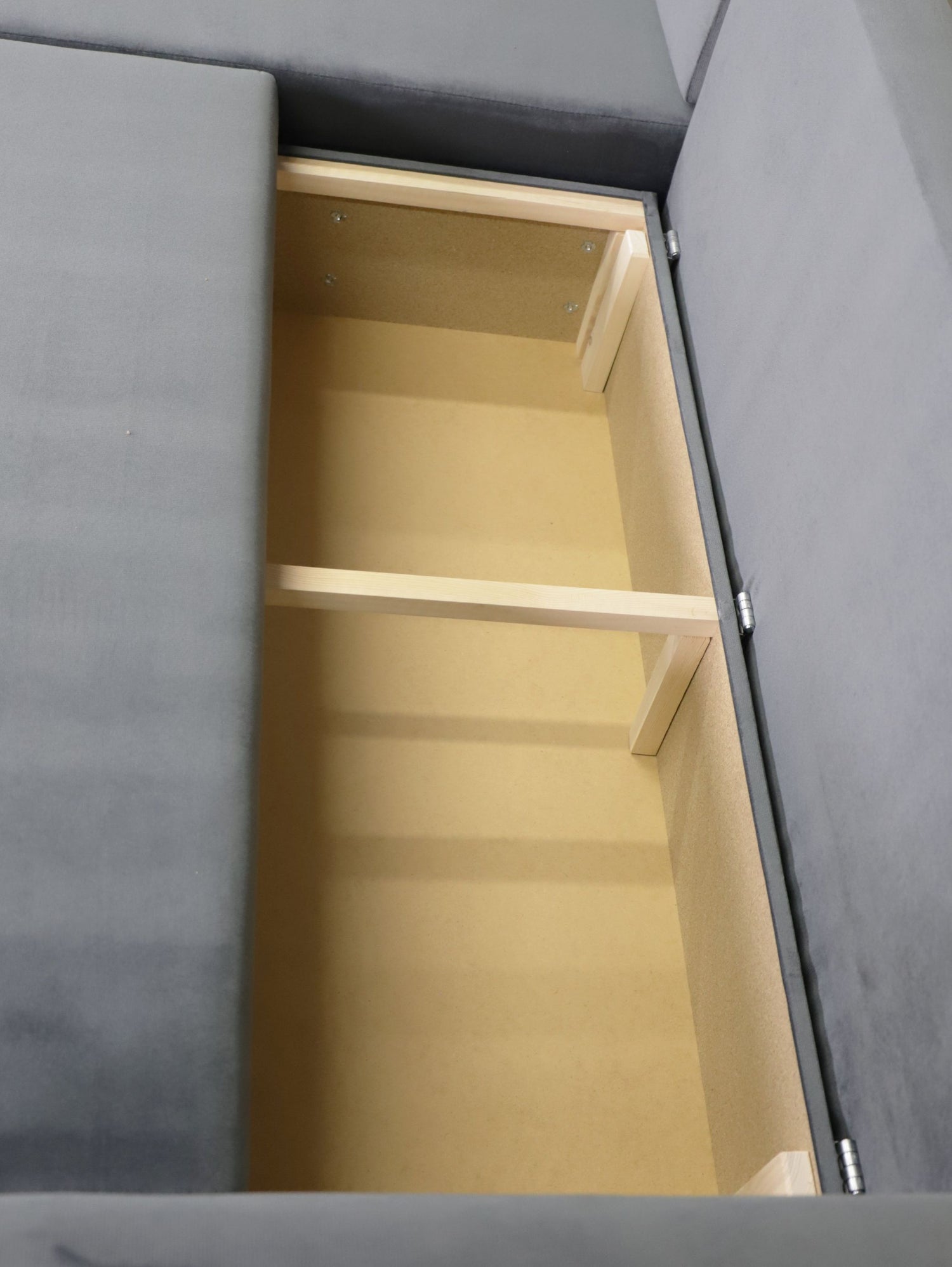 CORNER SOFA BED TEXAS 222CM UNIVERSAL RIGHT/LEFT CORNER CHOICE OF 15 COLORS / FOAMTHIS MODEL IS UNIVERSAL WHICH MEANS YOU CAN CHOOSE CORNER SIDE DURING ASSEMBLY CORNER SOFA BED TEXASFOAM T301X STORAGE SPACE3X PILLOWS MADE OF FOAMEASY CLEAN SOFT TOUCH FABR