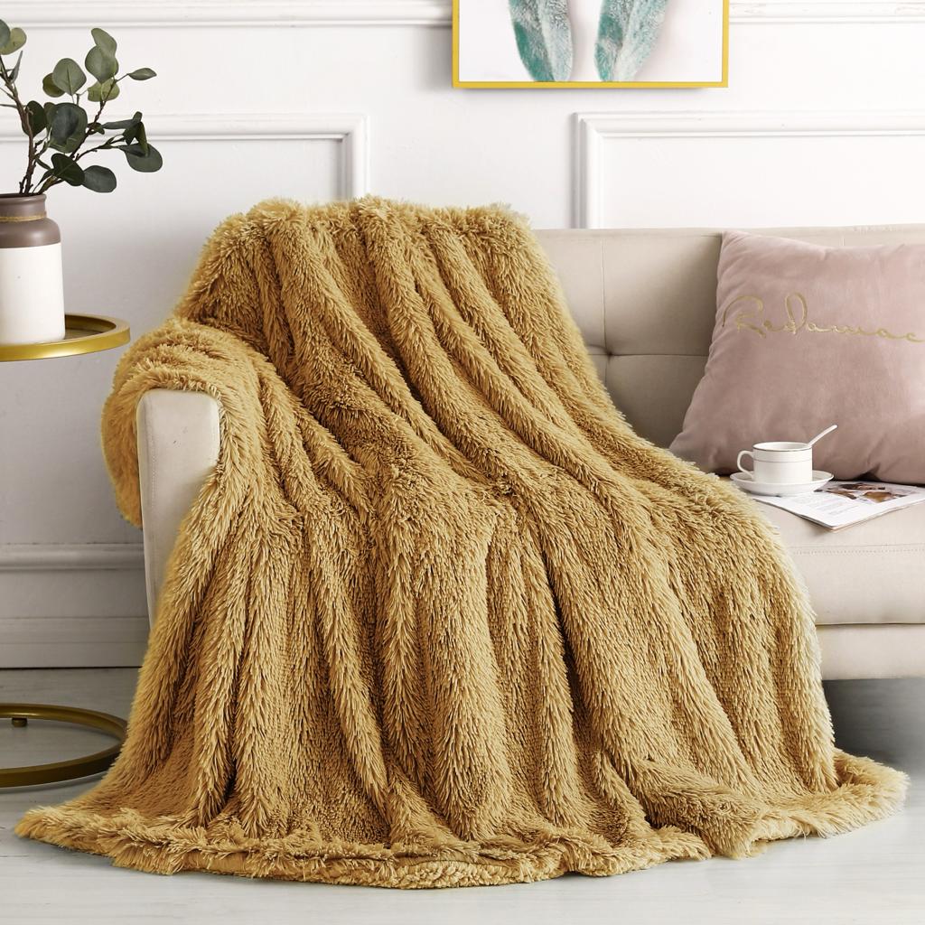 Long Pile Cuddly Faux Fur Shaggy & Fluffy Throws for Bed Couch Sofa Chair Home Blankets Warm Elegant Cozy Double 150 x 200cmLuxuriously fluffy and cozy, this Long Pile Teddy Faux Fur Throw Blanket adds a touch of elegance to any room. Featuring a beautifu