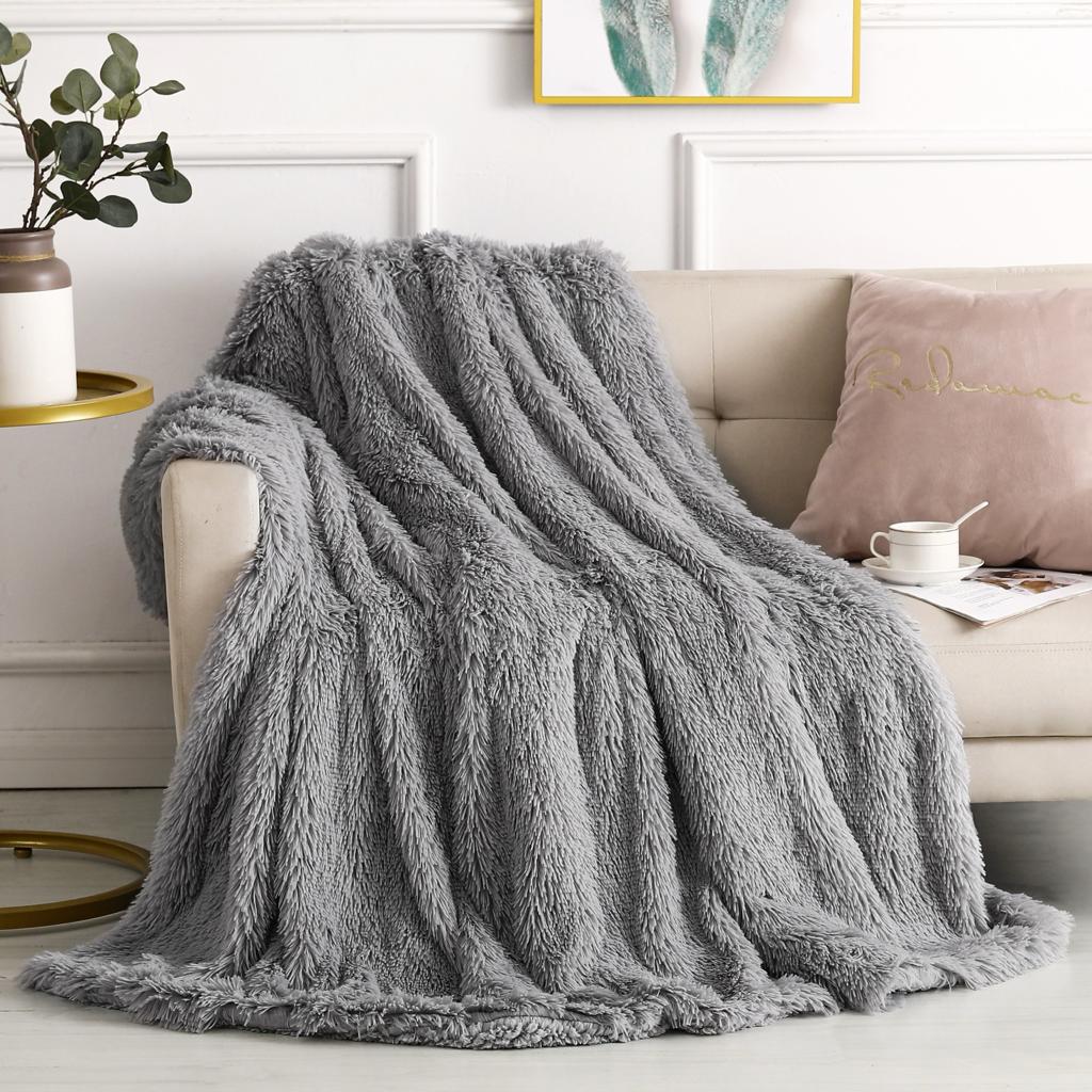 Long Pile Cuddly Faux Fur Shaggy & Fluffy Throws for Bed Couch Sofa Chair Home Blankets Warm Elegant Cozy Double 150 x 200cm CharcoalLuxuriously fluffy and cozy, this Long Pile Teddy Faux Fur Throw Blanket adds a touch of elegance to any room. Featuring a