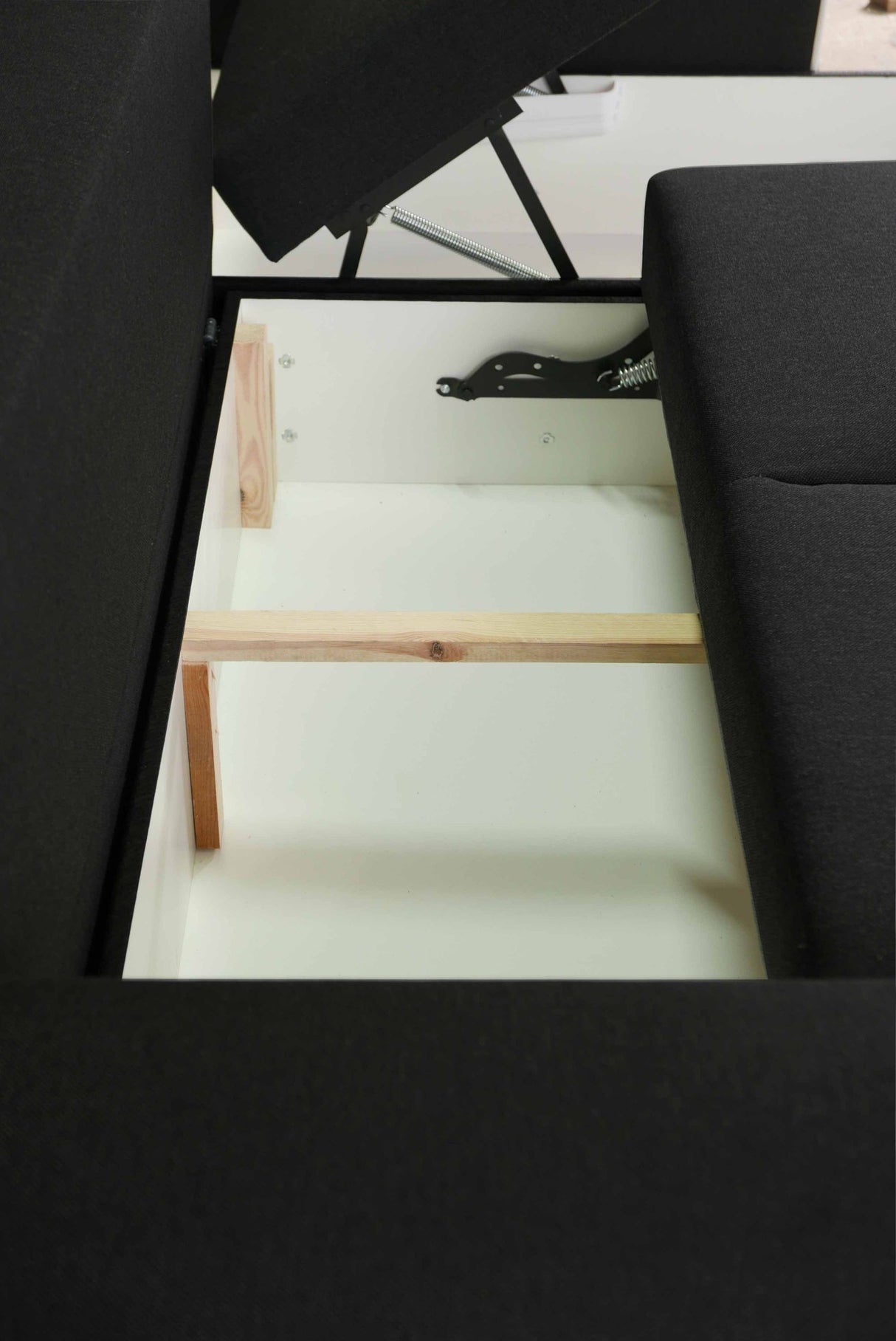 CORNER SOFA BED DORIS 246CM 2X STORAGE SPACE UNIVERSAL RIGHT/LEFT CORNER / BONELL SPRINGS + FOAMTHIS MODEL IS UNIVERSAL WHICH MEANS YOU CAN CHOOSE CORNER SIDE DURING ASSEMBLYBONELL SPRINGS + FOAM 2X Storage space 3X pillow included CHOICE OF COLOR Product