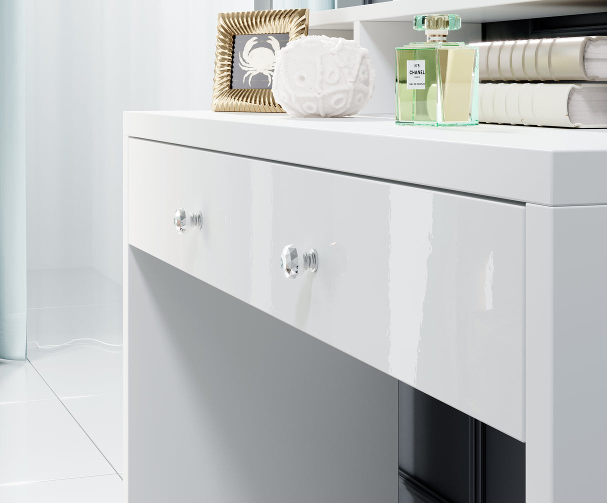 DRESSING TABLE WHITE/WHITE GLOSS WITH MIRROR AND LIGHTDimensions Height 136CM Width 120CM Depth 40CM Number of Packages: 1Specific information ColorationWhite / White Gloss MaterialLaminated furniture board MirrorINCLUDED LED lightingINCLUDEDAnna Furnitur