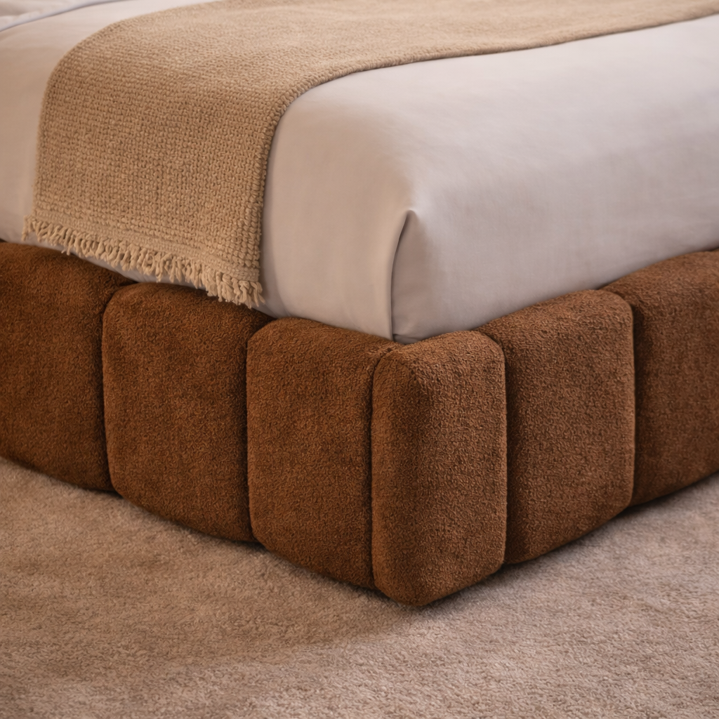 DOPRAVA ZDARMA! Rám postele s úložným prostorem Cloud – látka Teddy Bouclé | K dispozici ve všech velikostech / Hnědá