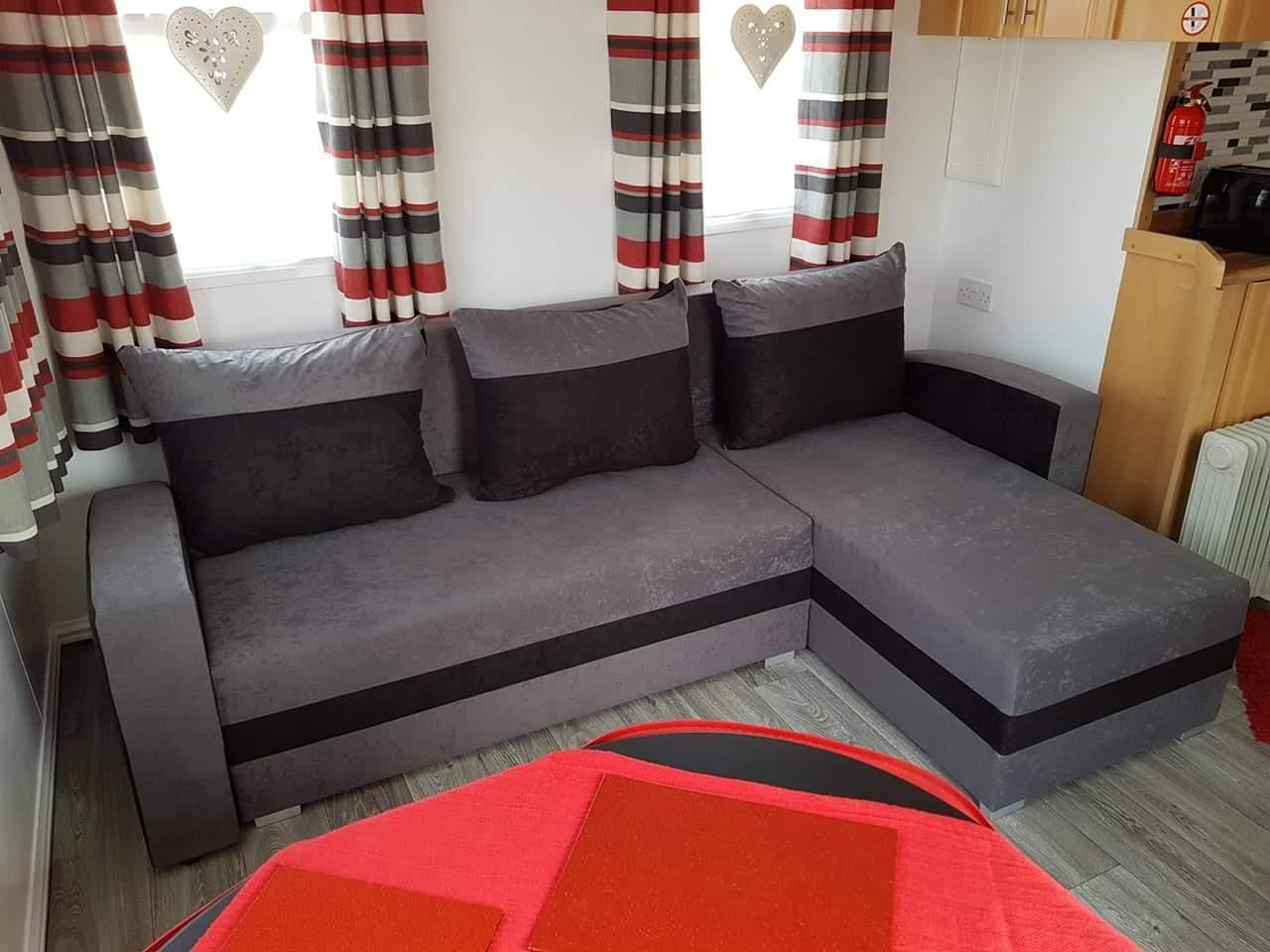 CUSTOMER POHOTOS & REVIEWSVISIT AND LIKE OUR FACEBOOK PAGEAnna Furniture