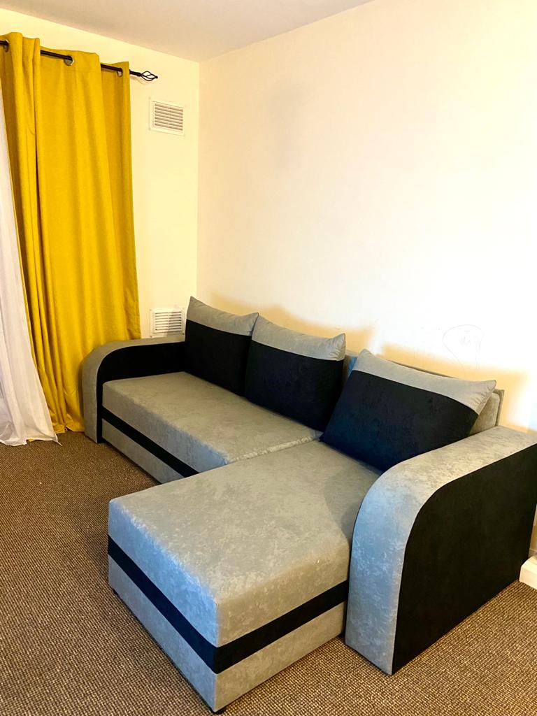CORNER SOFA BED ALEXA GREY / BLACK 238cm universal RIGHT/LEFT CORNER / FOAMTHIS MODEL IN UNIVERSAL WHICH MEANS YOU CAN CHOOSE CORNER SIDE DURING ASSEMBLY3x PILLOWS INCLUDED1X STORAGE SPACESLEEPING FUNCTIONDIMENTIONSWidth: 238 cmDepth: 140cmSleeping area: