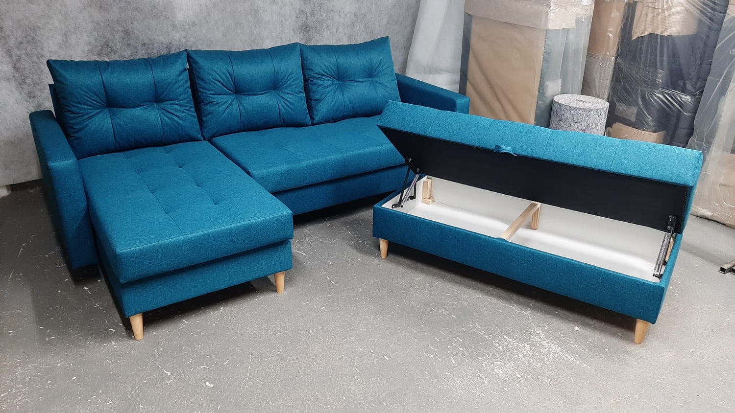 OTTOMAN STORAGE BOX 129X55CM MATCHING WITH SOFA BRIAN AND PALMO CHOICE OF COLORSMADE IN MALMO FABRIC CLICK HERESPARK FABRIC CLICK HERESIZE:129X55CMHEIGHT 43CMCAN BE MADE IN DIFFERENT FABRIC/COLOR CONTACT US TO ORDERAnna Furniture