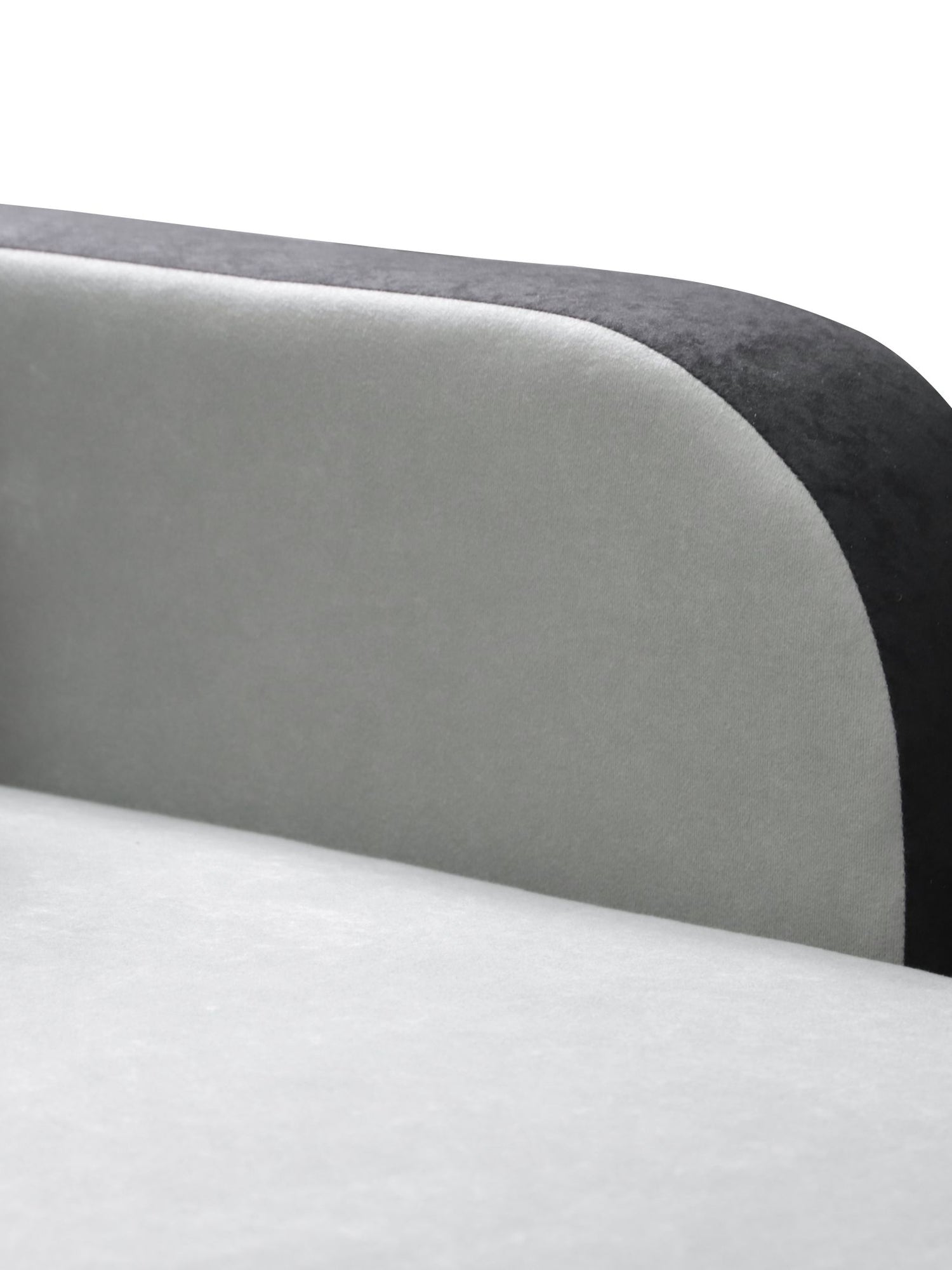 CORNER SOFA BED ALEXIS 228cm universal RIGHT/LEFT CORNER / FOAMTHIS MODEL IN UNIVERSAL WHICH MEANS YOU CAN CHOOSE CORNER SIDE DURING ASSEMBLY3x PILLOWS INCLUDED1X STORAGE SPACESLEEPING FUNCTIONT30 FOAMDIMENTIONSWidth: 228 cmDepth: 138cmSleeping area: 200