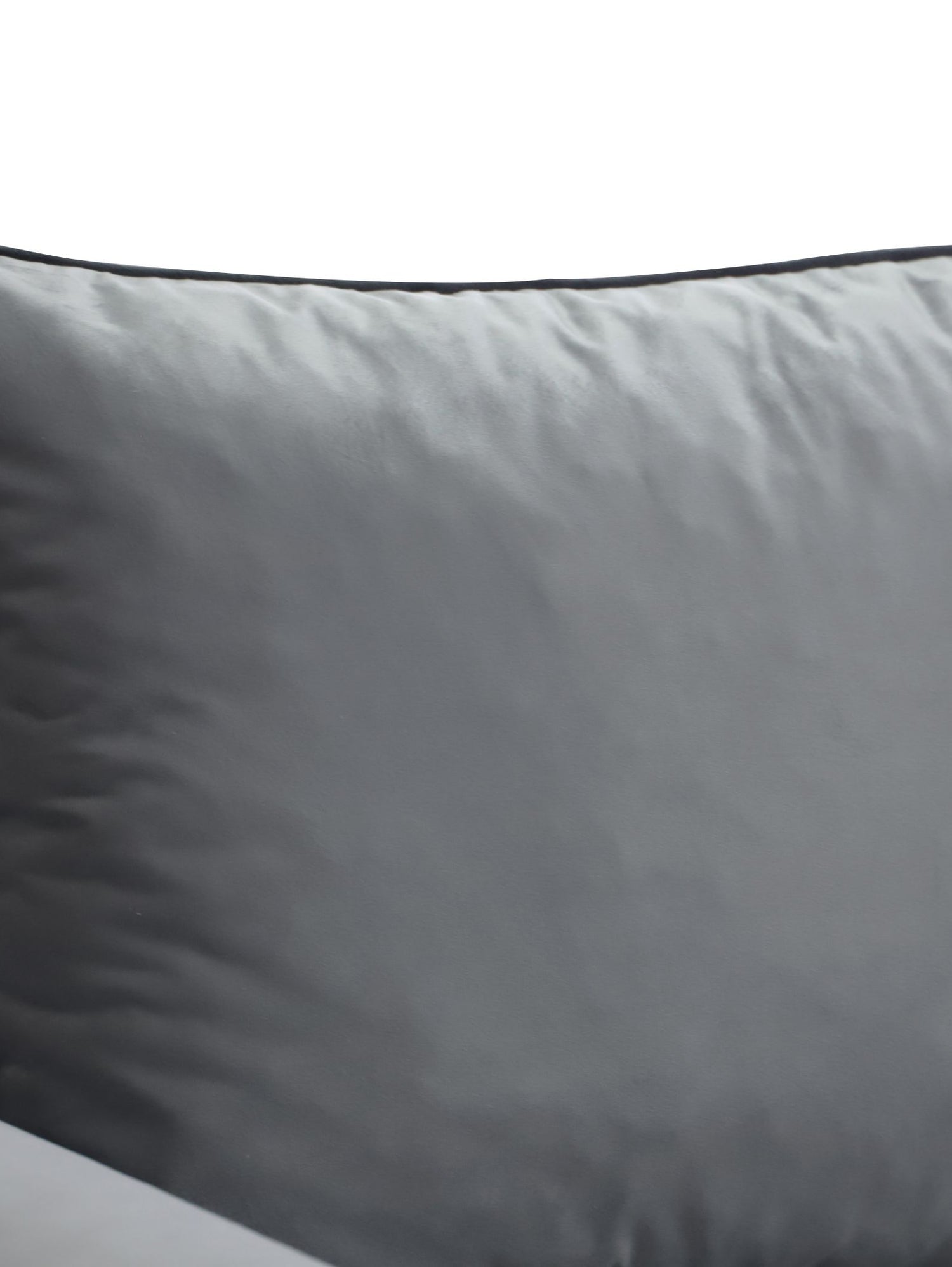 UNIVERSAL CORNER SOFA BED LORD 244cm 2X STORAGE SPACE CHOICE OF COLORS / FOAMTHIS MODEL IS UNIVERSAL WHICH MEANS YOU CAN CHOOSE CORNER SIDE DURING ASSEMBLY3x PILLOWS INCLUDED2X STORAGE SPACEMADE IN MANILA FABRIC CLICK HERE2X STORAGE SPACEManila are charac