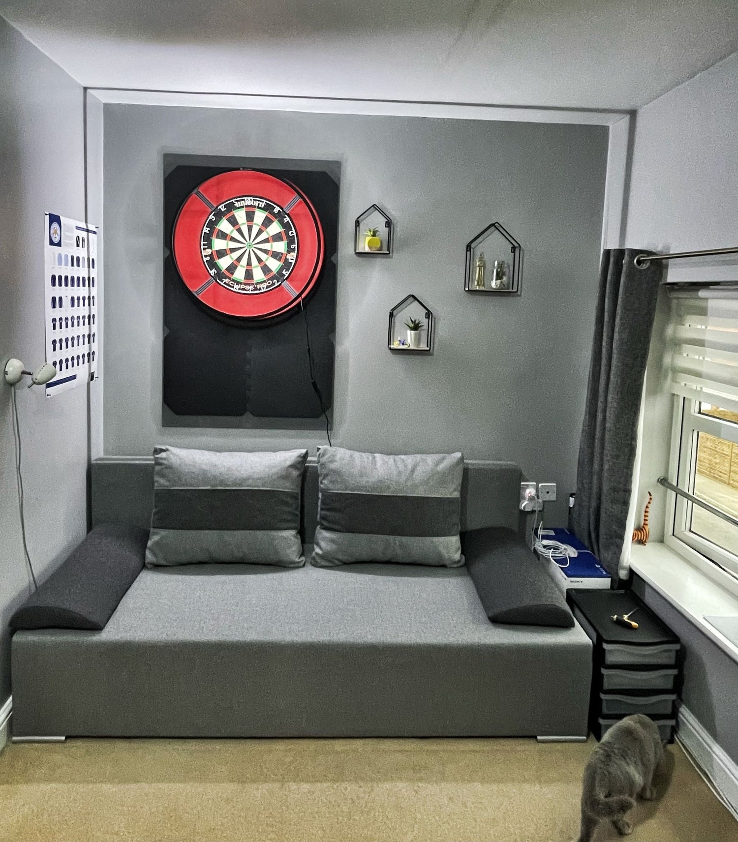 SOFA BED VERA 197CM CHOICE OF COLOR / FOAMMADE IN INARI FABRIC CLICK HEREThe couch is made of high-quality materials. Its solid frame is made of solid wood and furniture board.The seat and backrest are made of first-class foam, which makes it relatively r